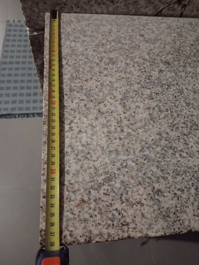 Sapateira em bom estado