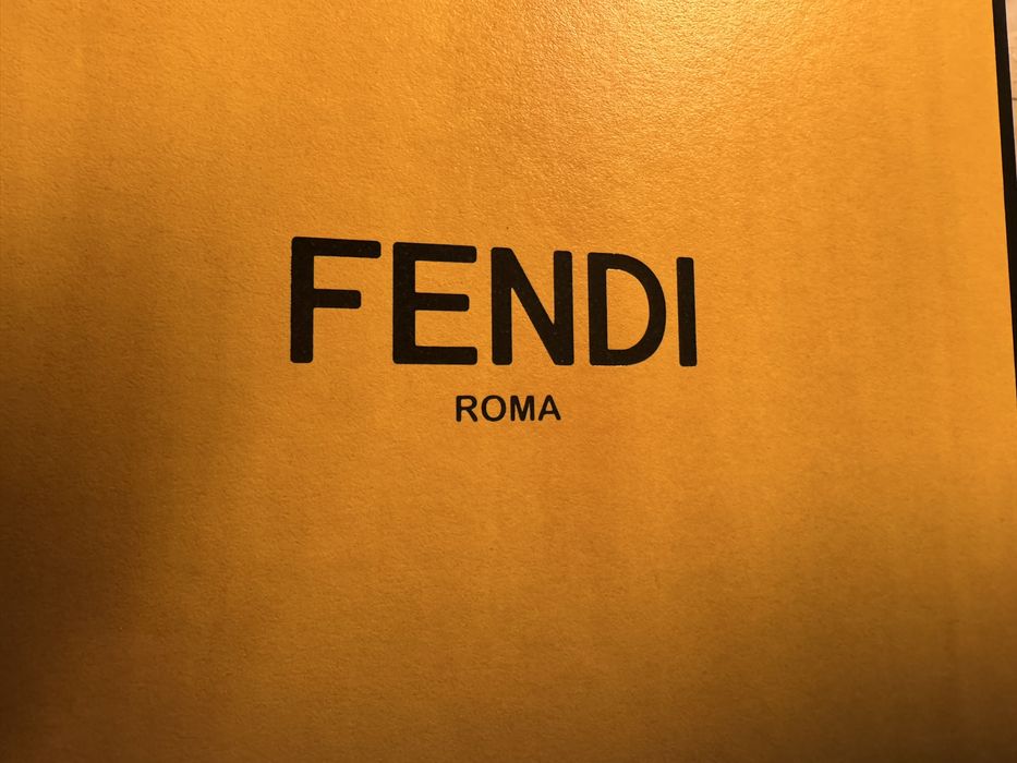 Pudelko fendi plus torba na pudelko
