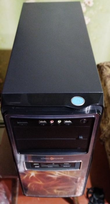 ПК Компьютер _Лицензионая Win10,оперативы 10Gb,ssd 120gb,AMD