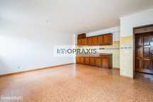 Apartamento T1- Zona residencial