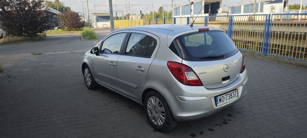 Opla Corsę D 1.2 Benzyna + LPG 2007r – Bogato wyposażona