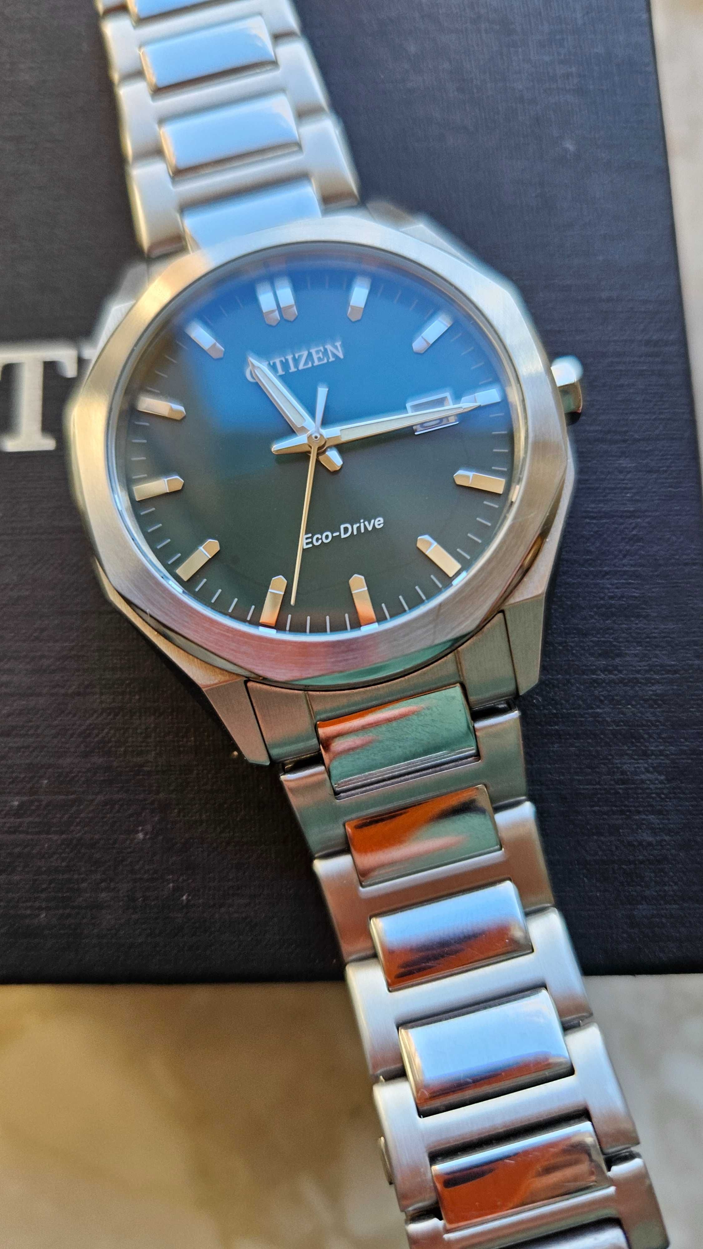 Zegarek Citizen Eco-Drive zielony BM7620-83X