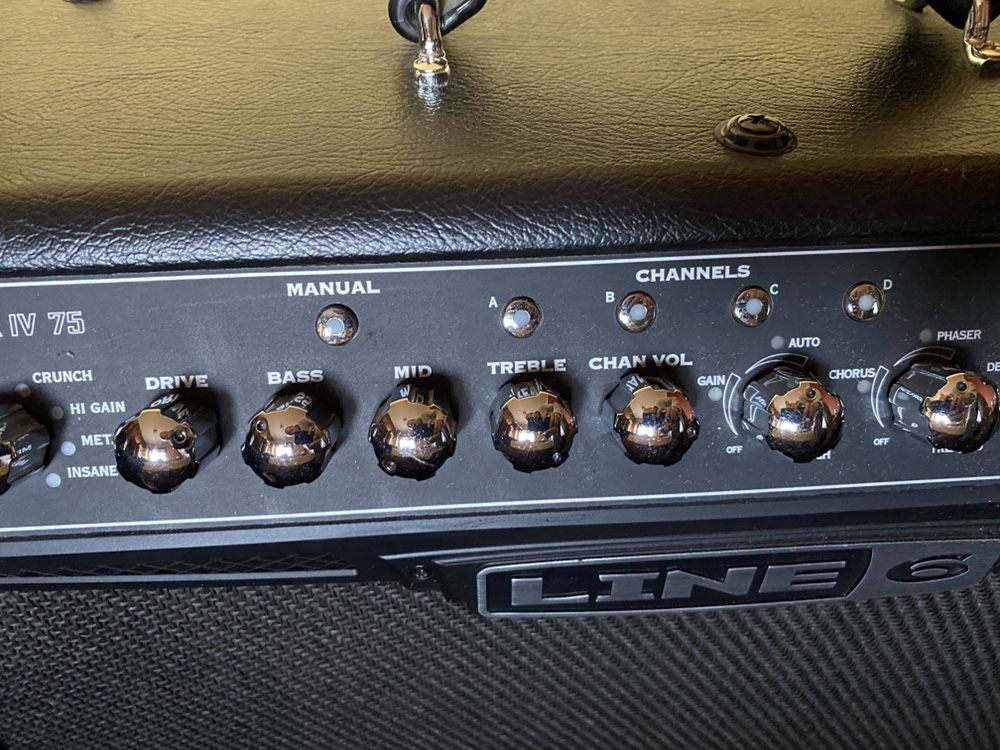 Amplificador Line 6 Spider IV 75 watts