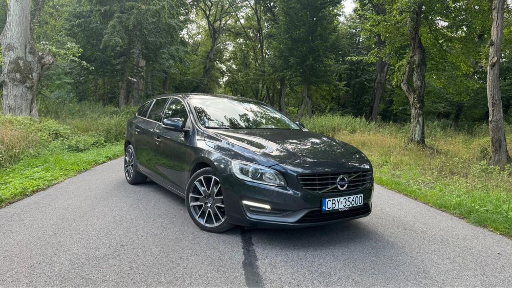 Sprzedam Volvo V60 – 2015 rok, automat, zadbany, garażowany
