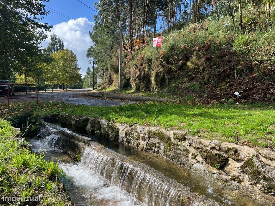 Lote com 1.050m2 em Estorãos, Fafe