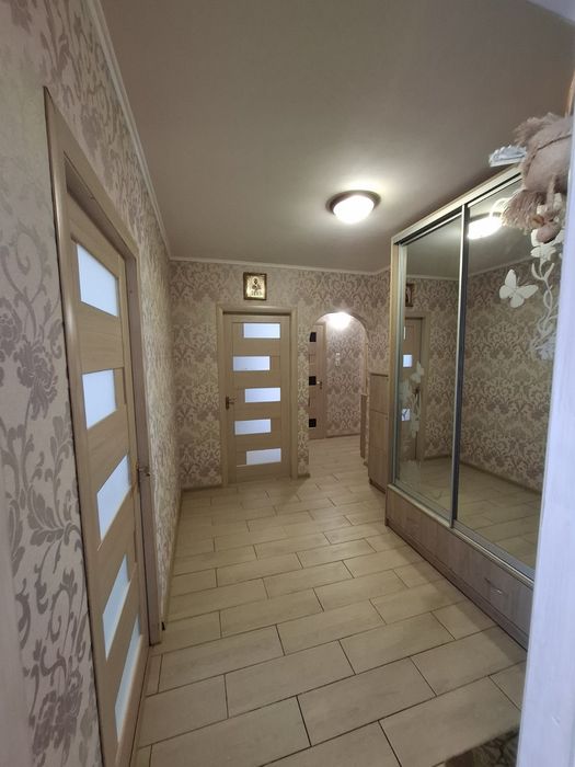 Продаж 3-кімнатної квартири на вул. Келецька, 126 Вишенька,