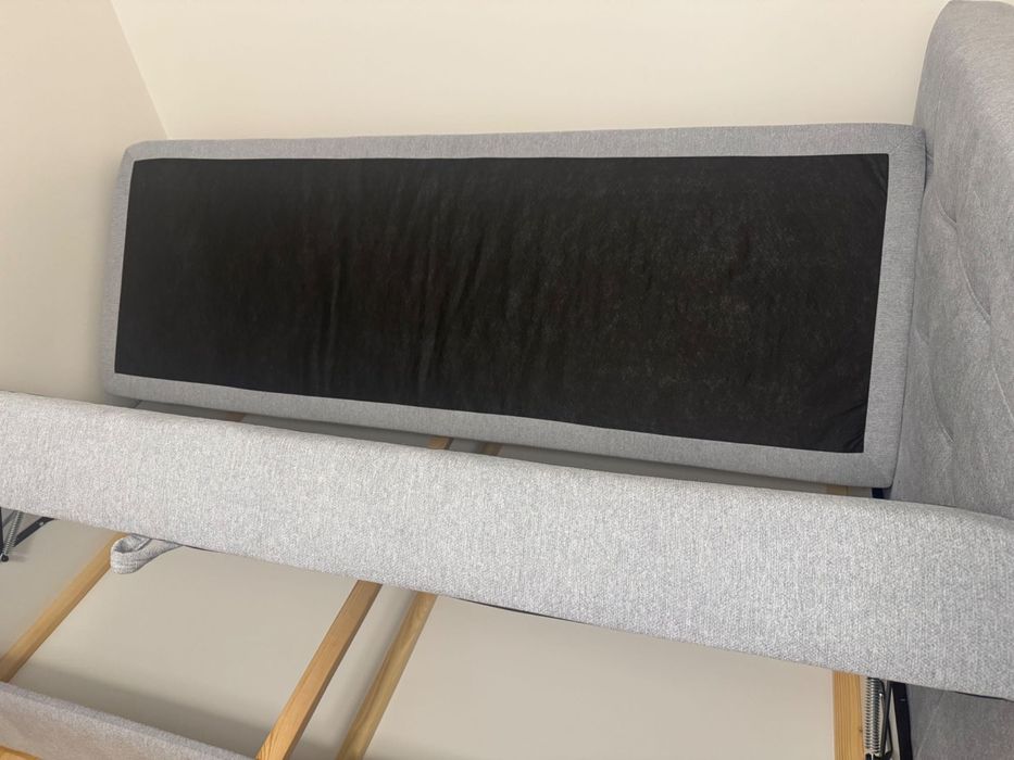 Łóżko z zagłówkiem szare stan idealny