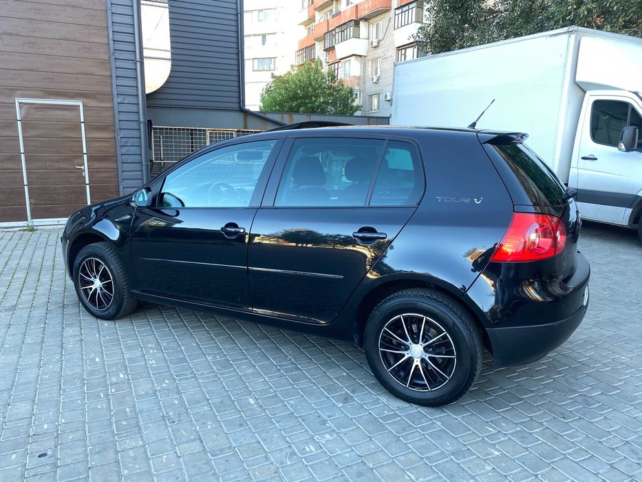 Продам Volkswagen Golf 2007 р. не фарбований, гарна комплектація