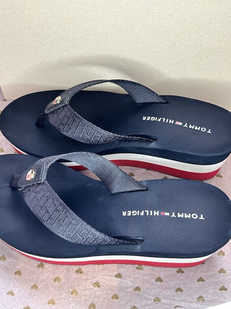 Продам оригінальні жіночі сланці Tommy Hilfiger на платформі