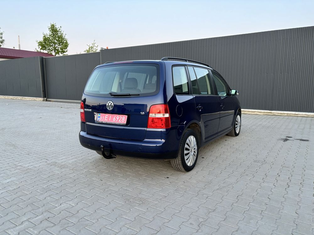 Свіжопригнаний Volkswagen Touran 1, 1.6MPI