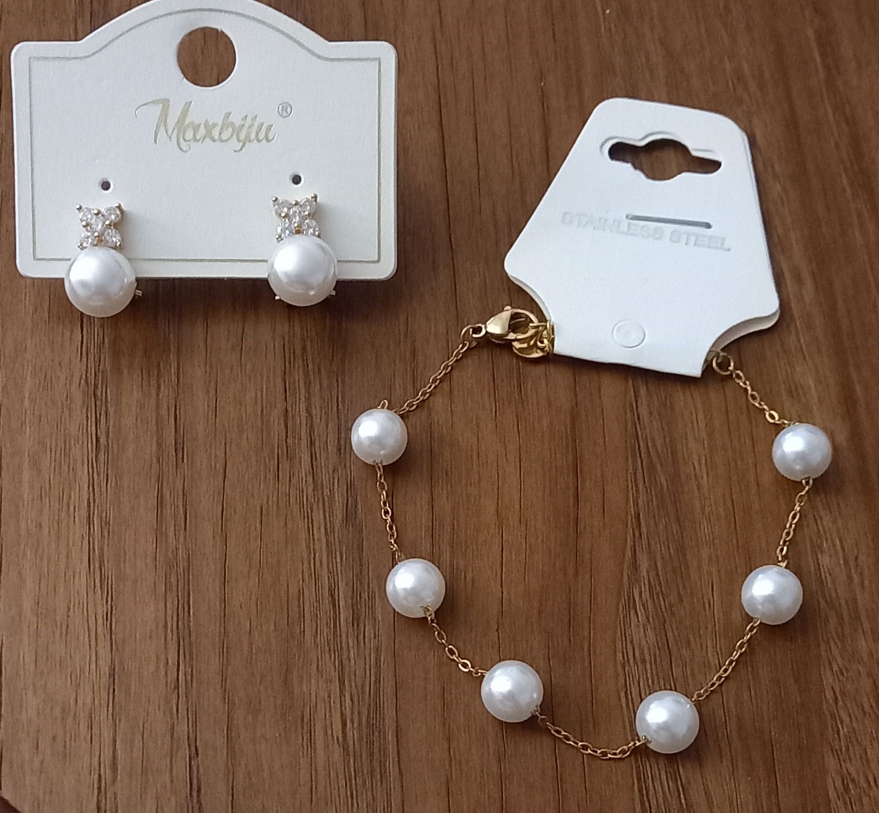 Conjunto de Pulseira em Aço + Brincos - Novos