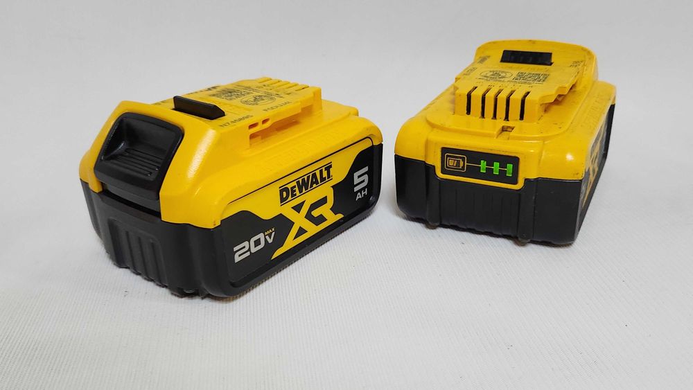 100% Оригинал Акумулятор батарея з США Dewalt DCB205 XR 5AH
