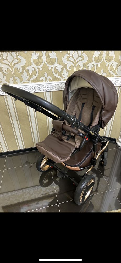 Коляска Mikrus Comodo
