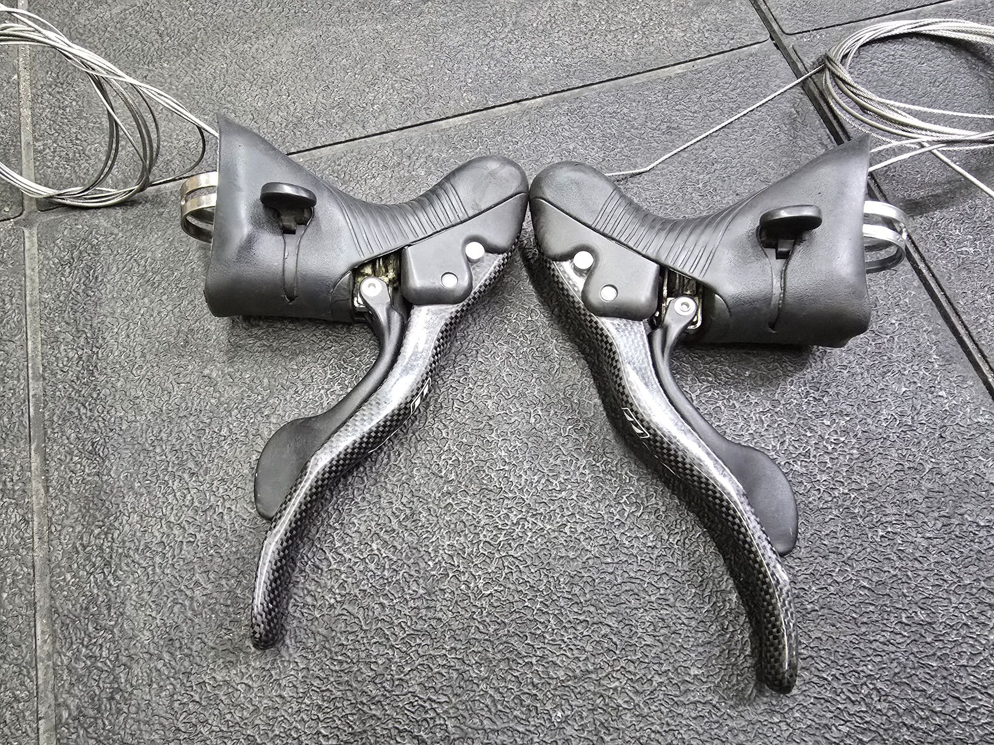 Klamkomanetki Campagnolo Athena Carbon 3x11s