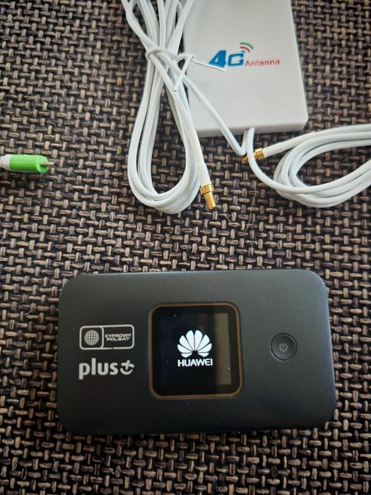 Router mobilny z antenami zewnętrznymi bezprzewodowy wifi na kartę SIM