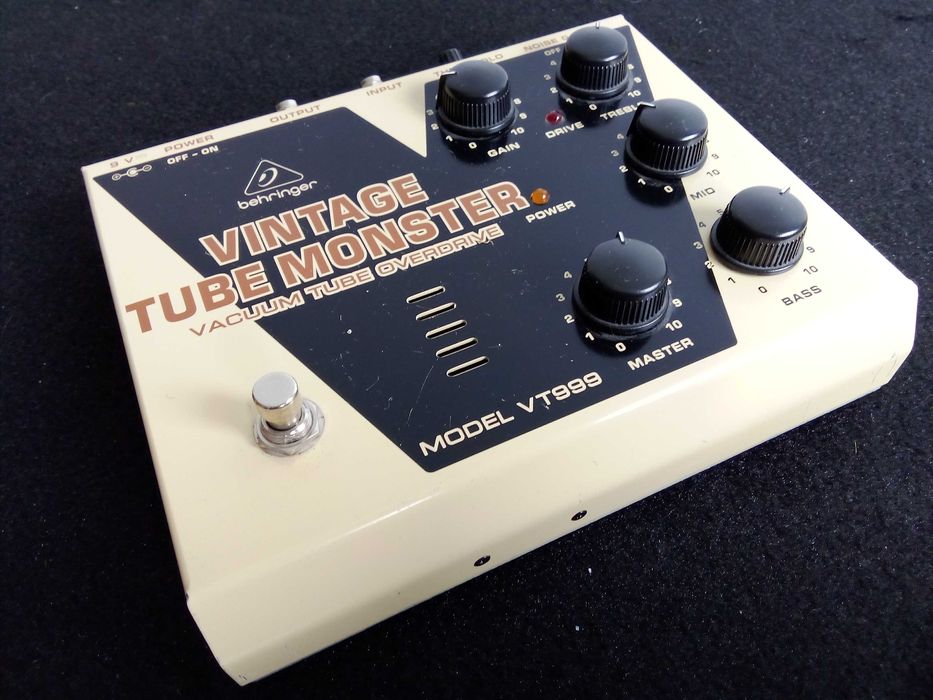 BEHRINGER Vintage Tube Monster VT999
