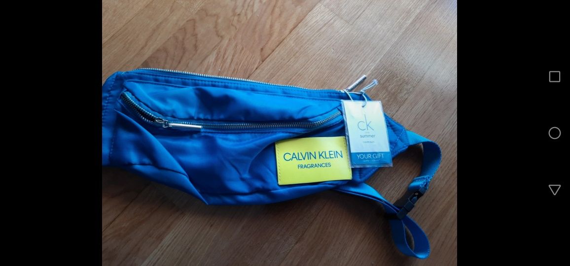 Bolsa tiracolo Calvin Klein nova