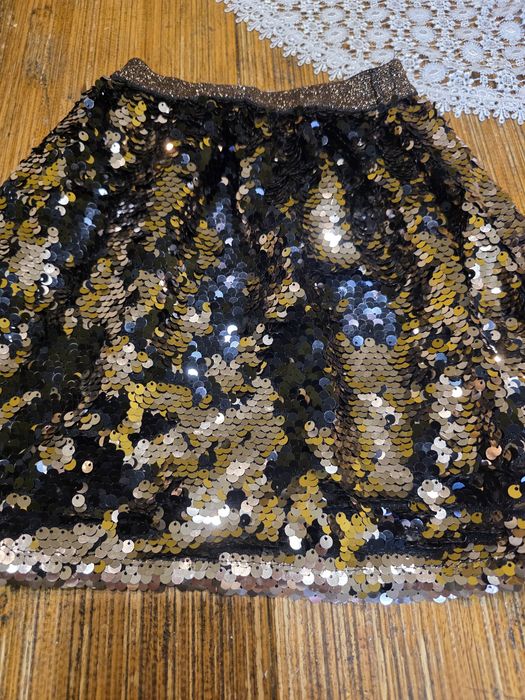 Wystrzałowa spódniczka z cekinami