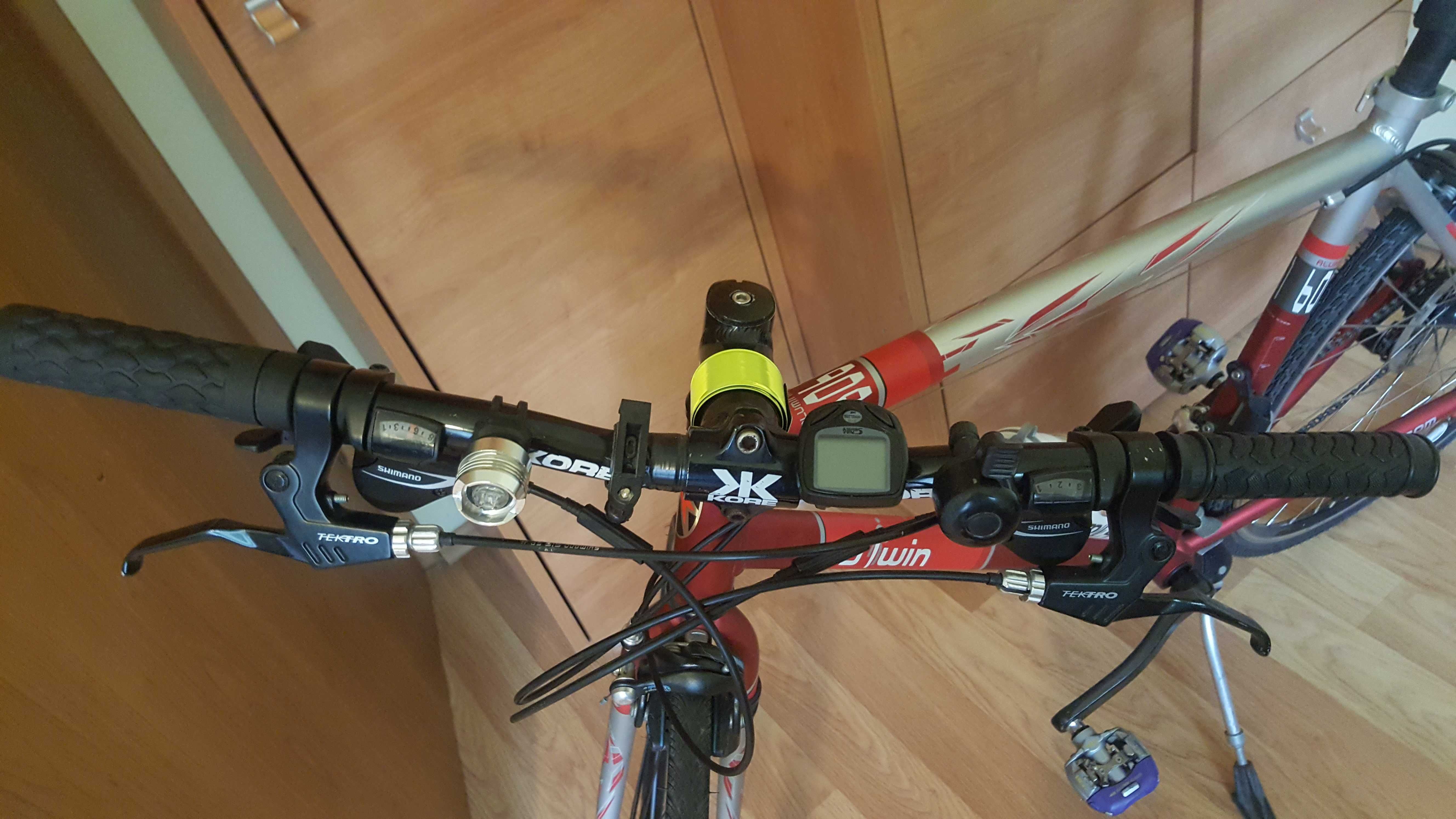 Rower Szosowy B-Twin rozm 170 cm ,mało używany