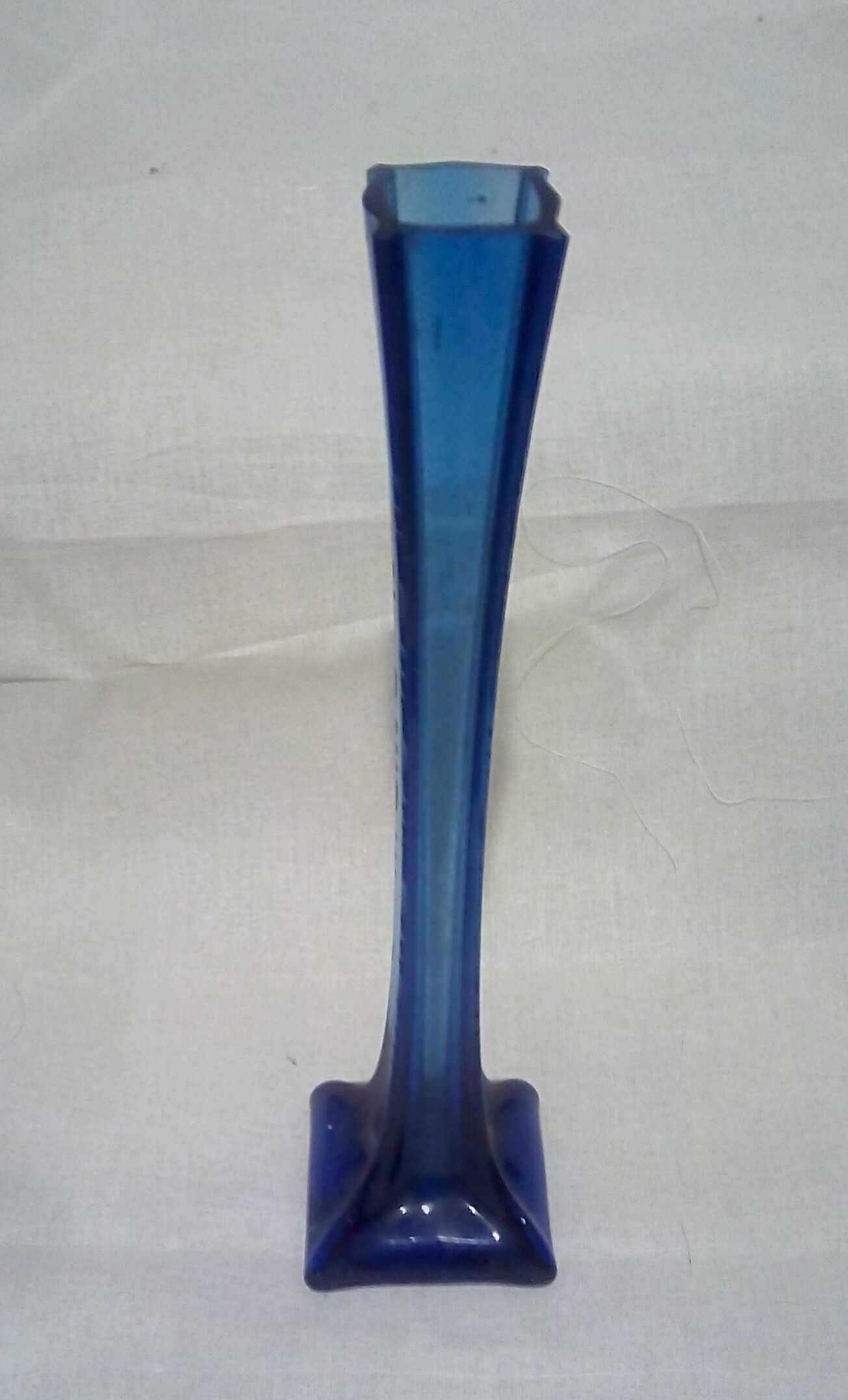 Вінтажна ваза берц з синього кобальтового скла.