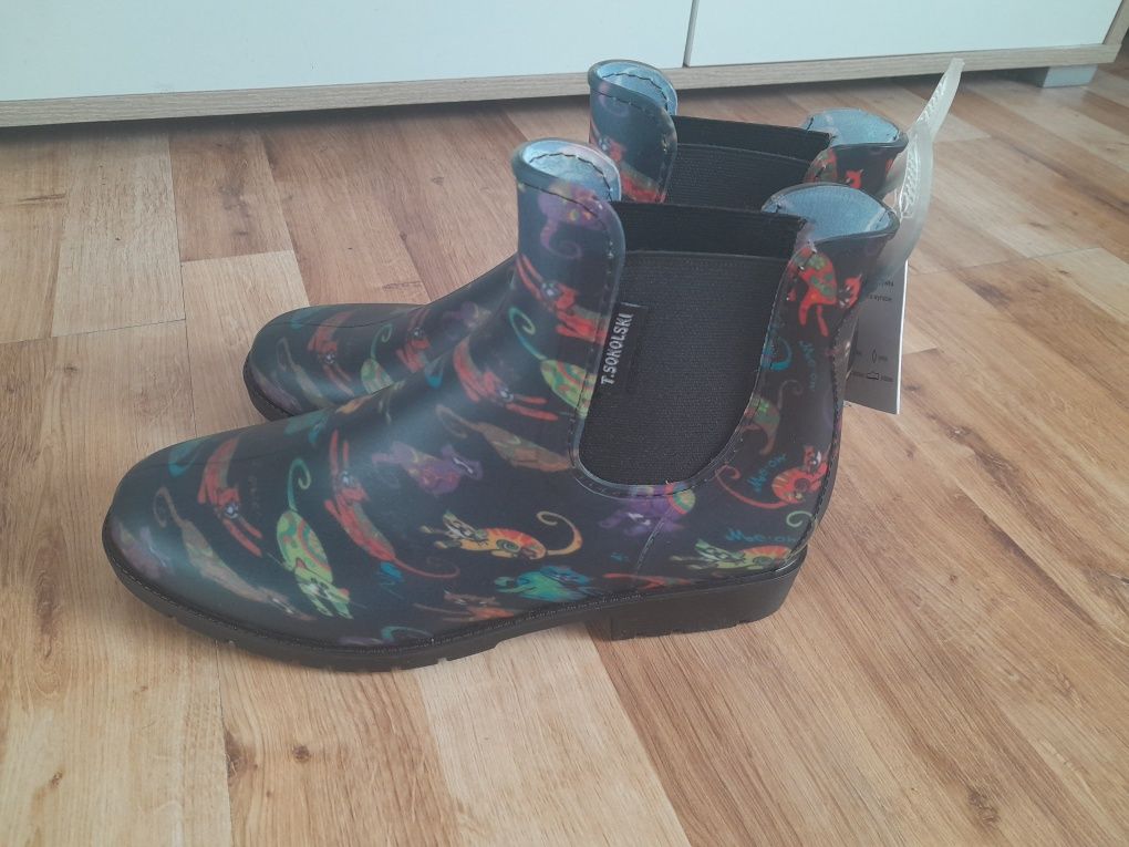 Nowe kalosze, botki na deszcz