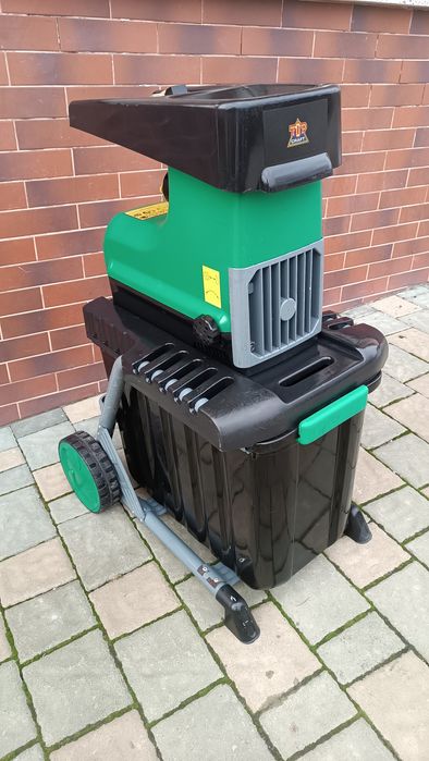 Подрібнюва гілок фрезерний з Німеччини