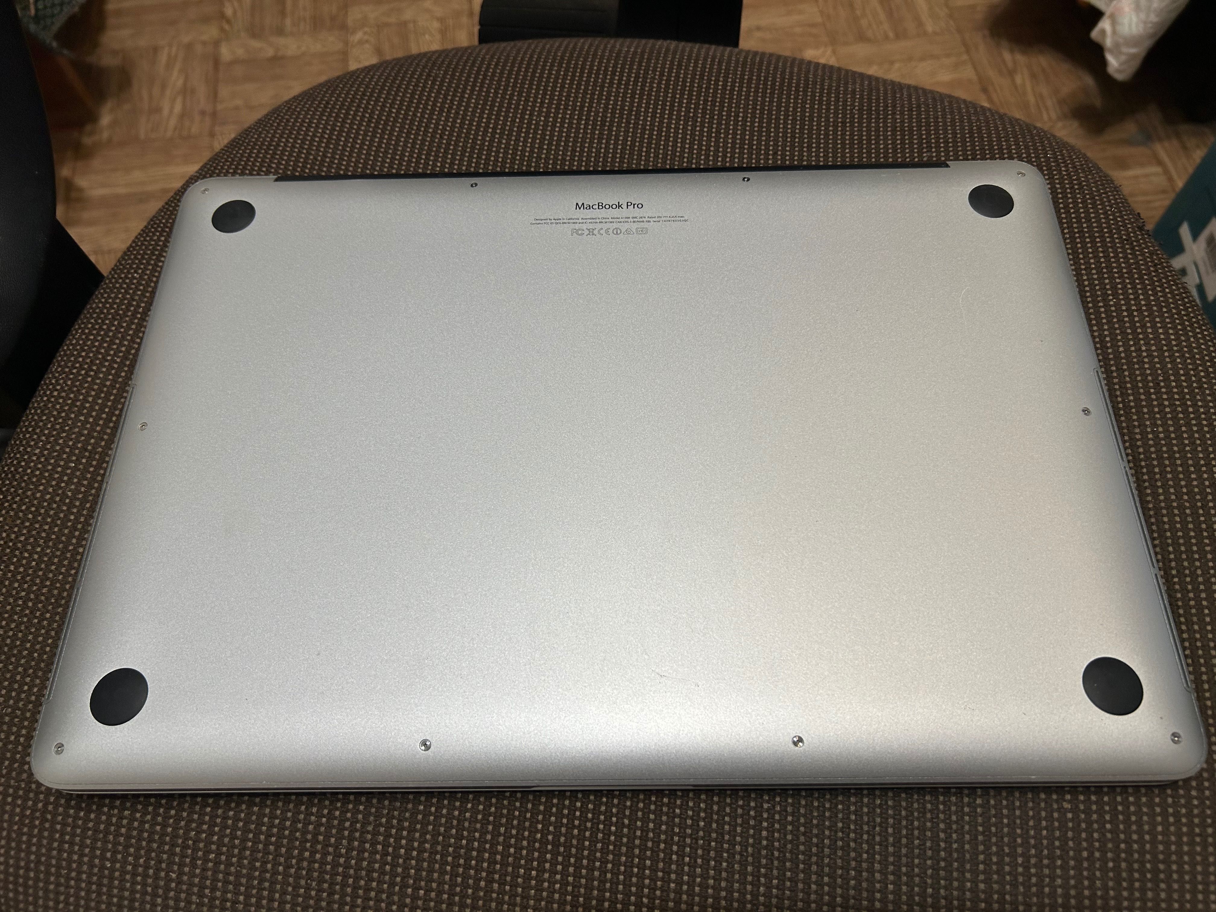 Mac Book Pro 15" 2014р, 2.2Ghz 16Гб оперативки 250Гб SSD