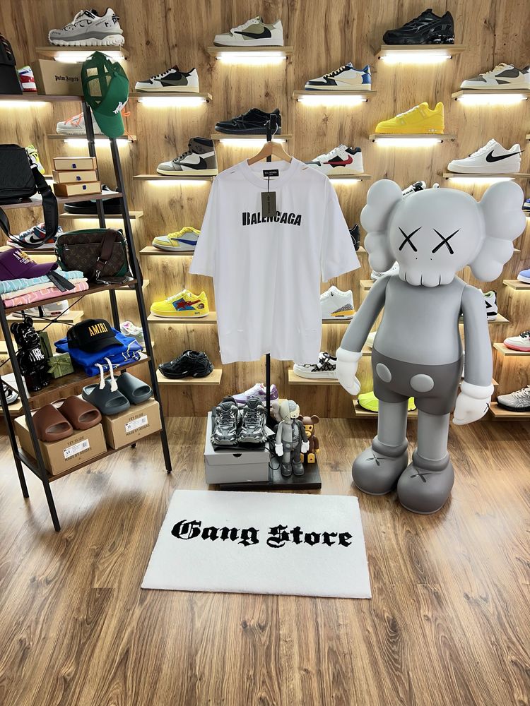 Футболка Balenciaga White / Black Logo
