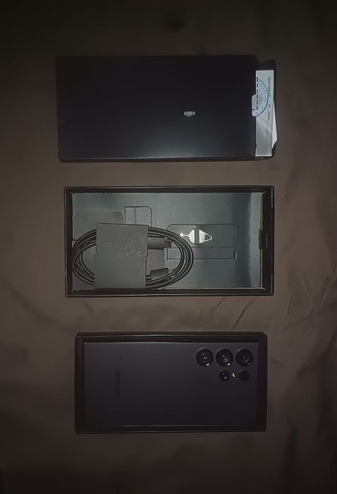 Samsung S24 Ultra - 12/1024gb