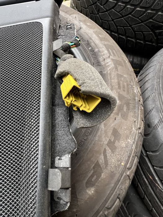 Задня полка Mercedes S222 Maybach X222 a2226908301