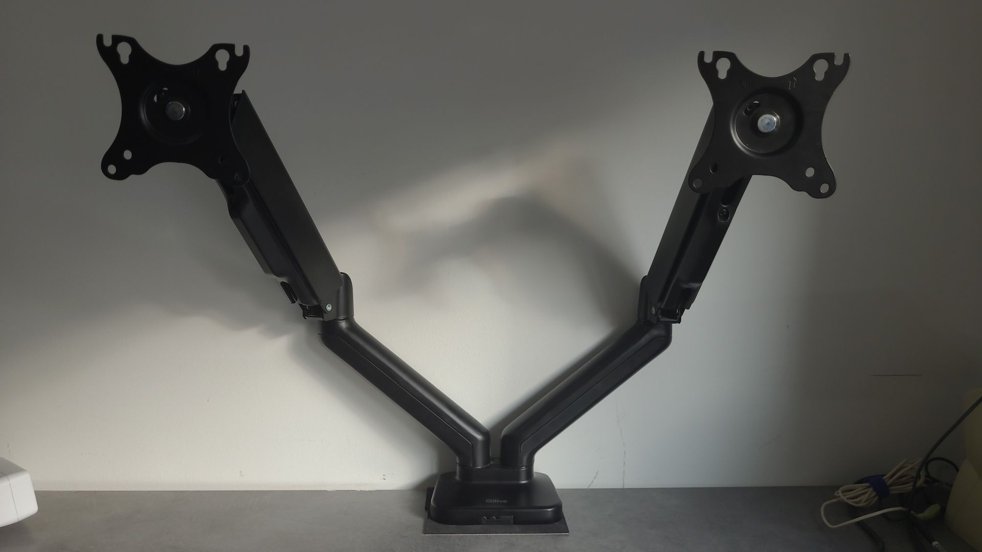 Suporte articulado duplo (2 Monitores) de 17" a 32"