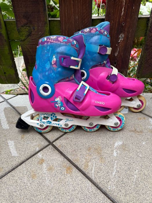 Regulowane różowo niebieskie rolki