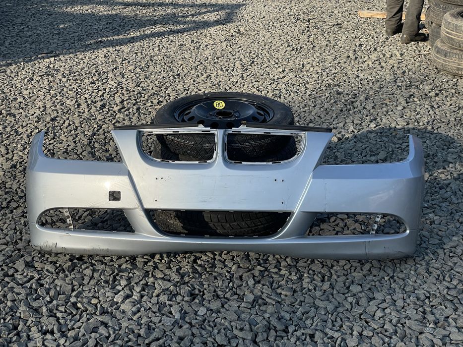 Передній Бампер Е90 Е91 Дорестайл Titan Silber 354 BMW E90 E91 Сірий