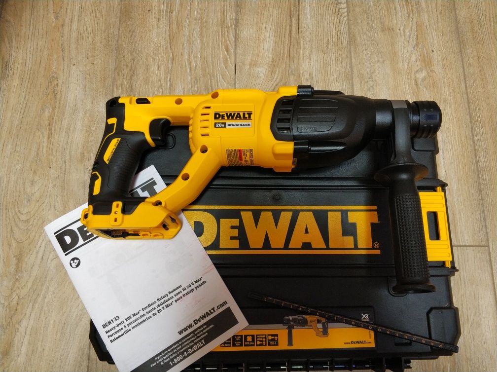 Акция! Аккумуляторный перфоратор Dewalt SDS-Plus DCH133 в кейсе Tstak