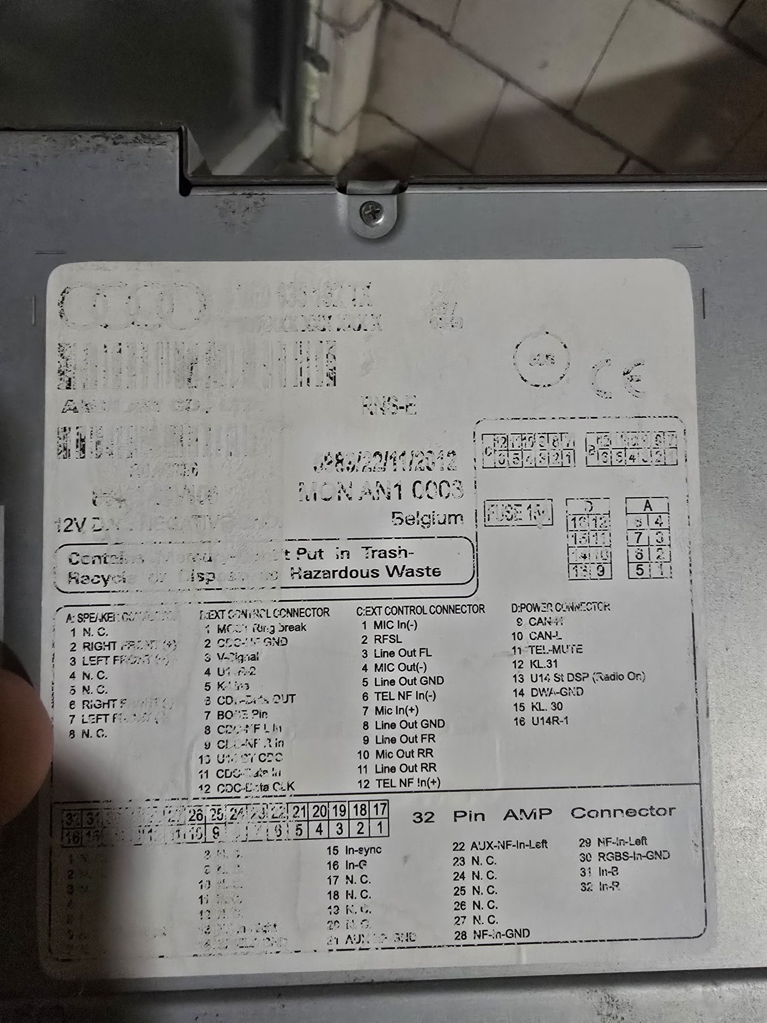 Radio oryginalne AUDI Navigation Plus RNSH-E + kod.