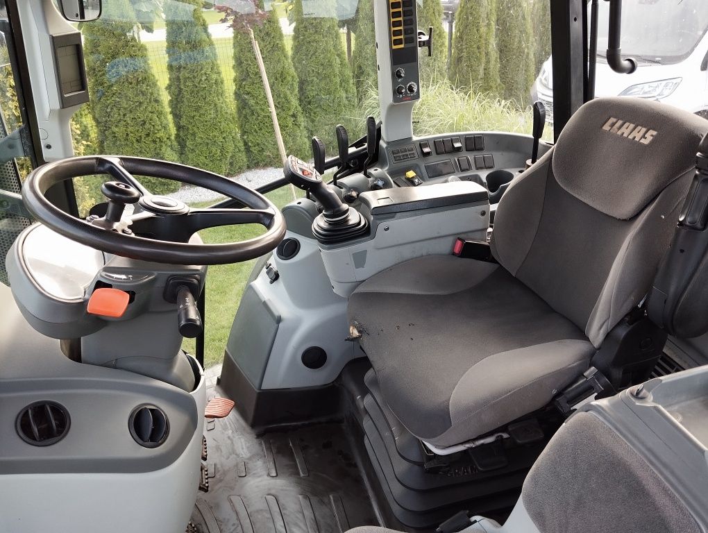 Claas Arion  440
