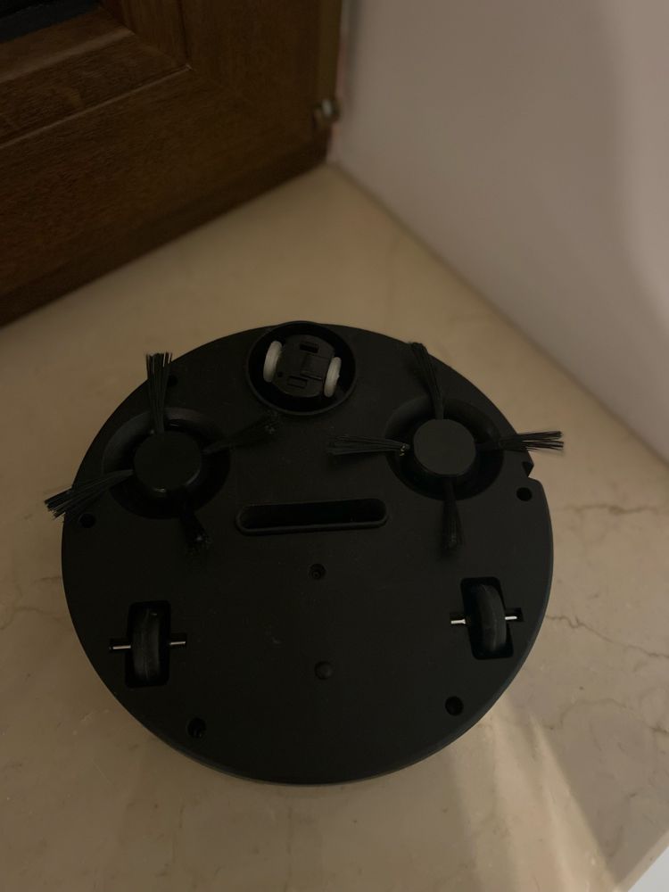 Mały robot sprzątający