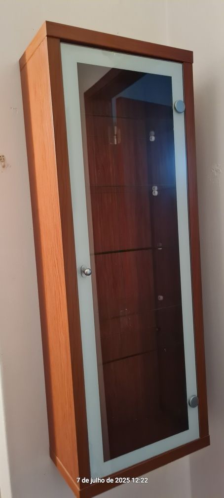 Vendo vitrine de parede IKEA