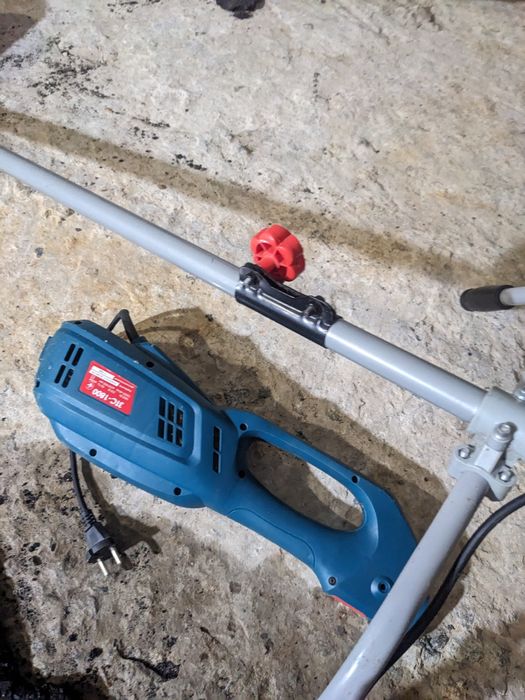 Продам триммер Зенит ЗТС-1800 в нерабочем состояни