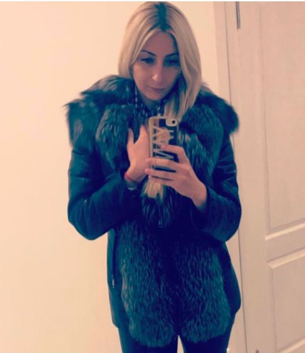 Шкіряна куртка з хутром чорнобурки