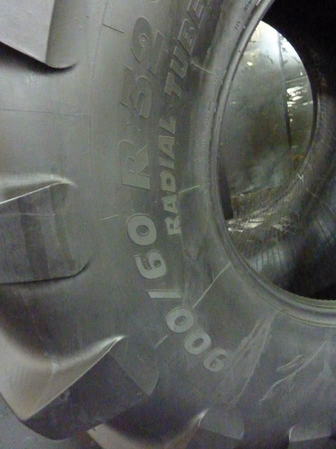 Opona używana rolnicza 900/60R32 MICHELIN MEGAXBIB 5800zł W3687