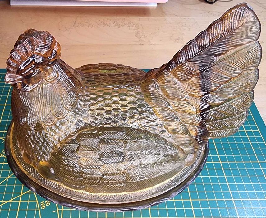 Kura szklana bursztynowa