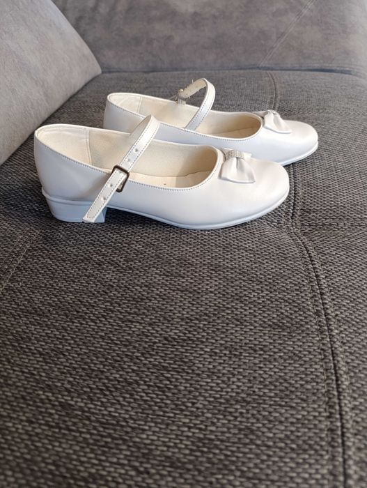 Buty komunijne białe