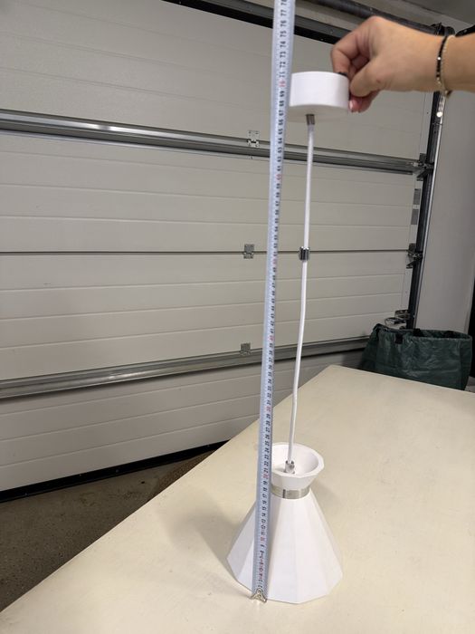 Lampa wisząca gipsowa biała – nowoczesny design, elegancka prostota