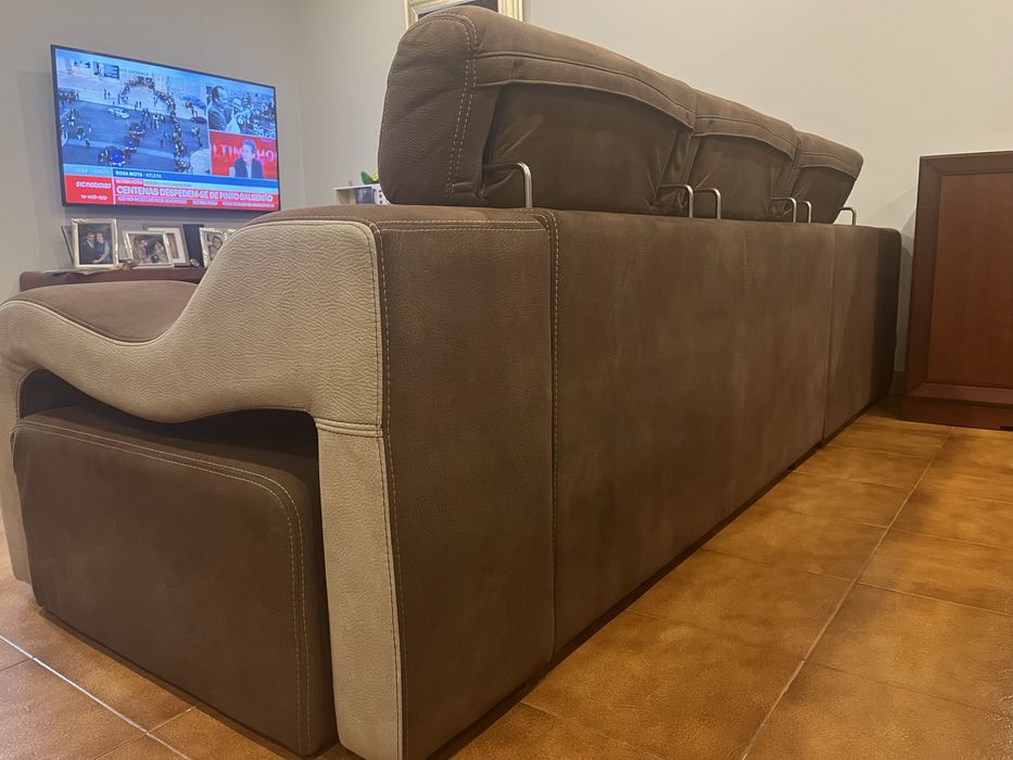 “Sofá com Chaise Direita – 2,90m | Castanho/Bege | 850€”