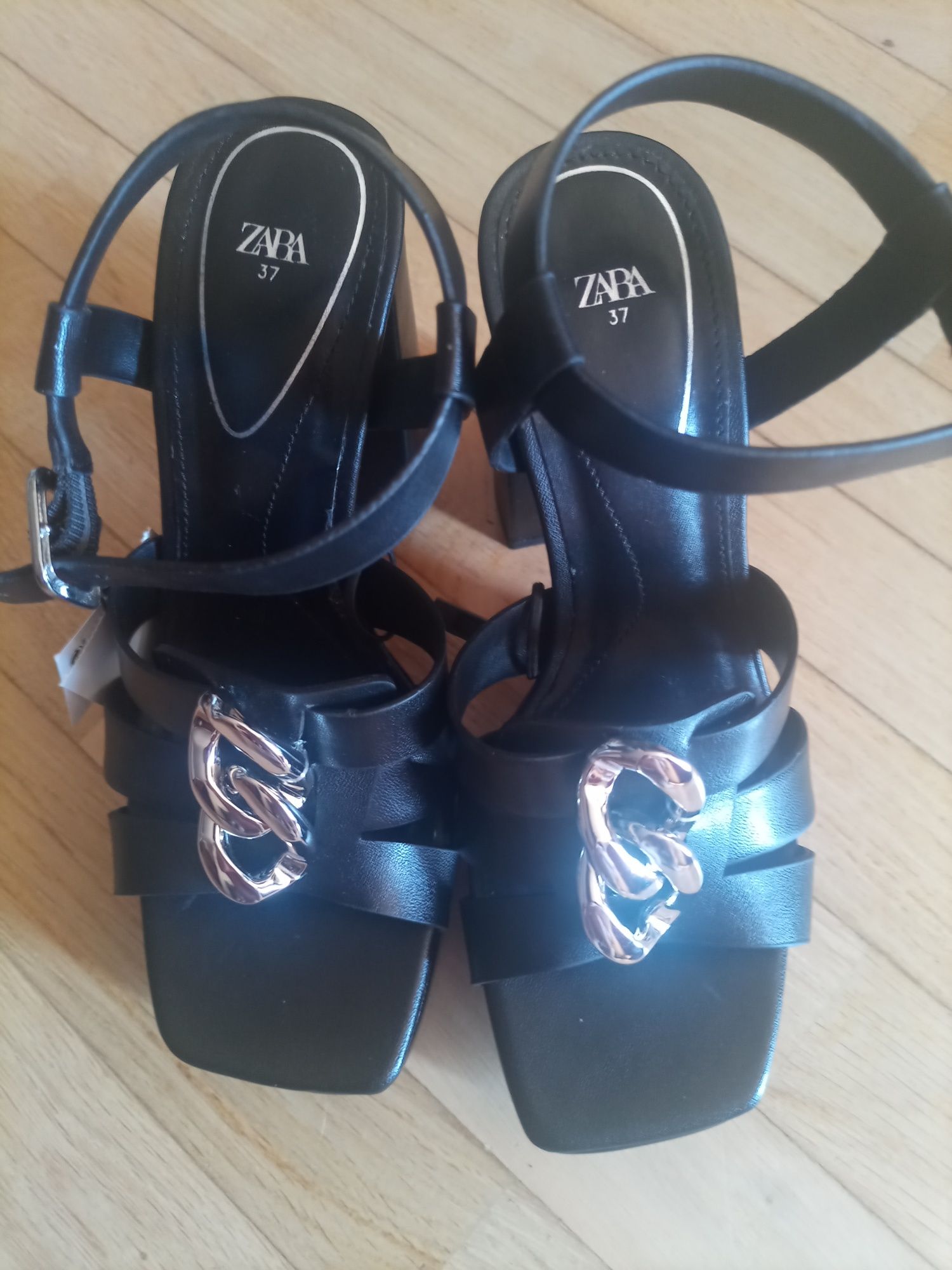 Sandálias pretas novas Zara T37