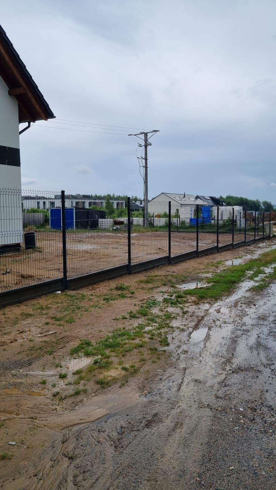 Sprzedaż i montaż ogrodzeń panelowych