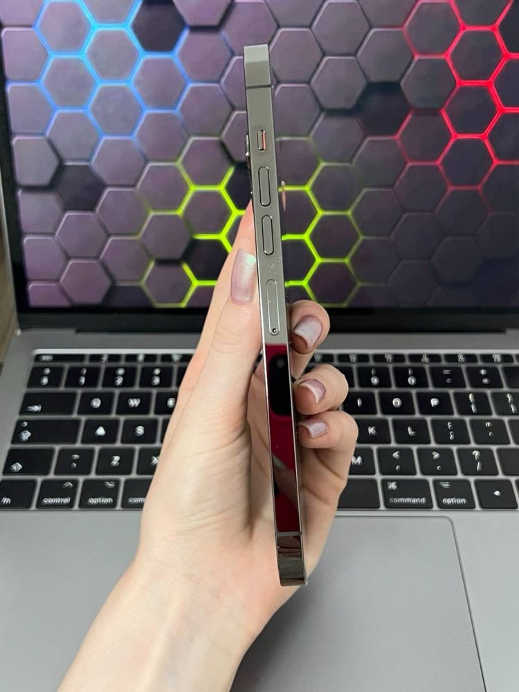 IPhone 13 Pro Max 256 Gb Neverlock гарний стан