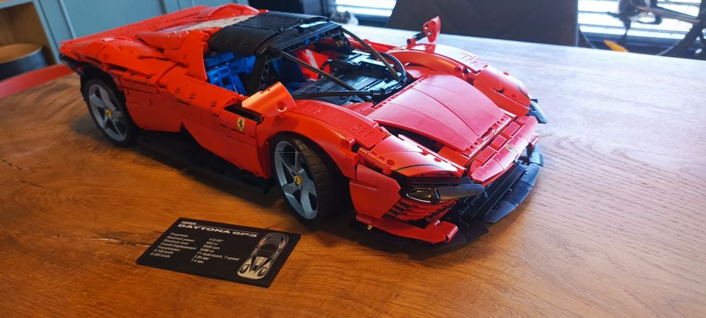 Ferrari Daytona SP3 Lego