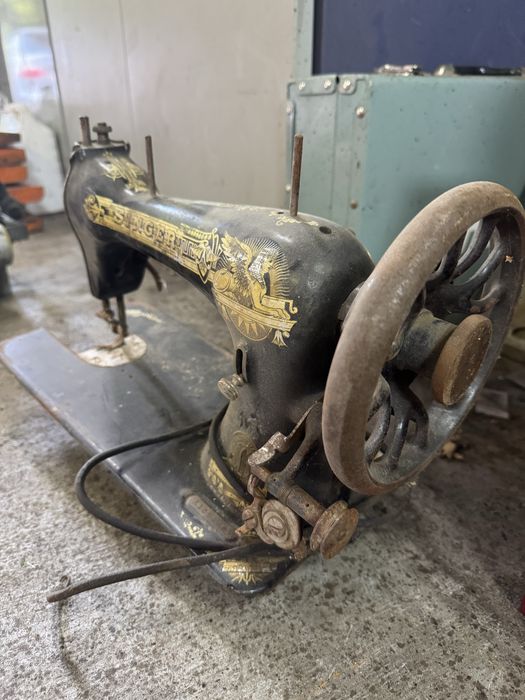 Швейная машинка Singer Sphinx